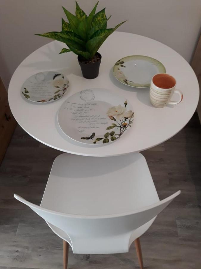 Fully Renovated Small & Cosy Athens
